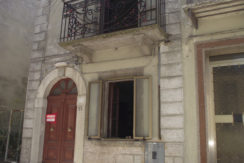 Small town house to buy in Italy