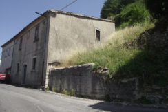 Town House to buy in Italy
