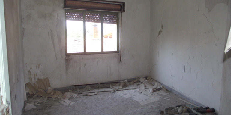 town house to buy in Italy