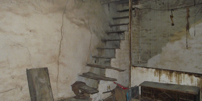 italian home to buy