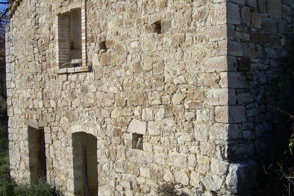 country houses in molise