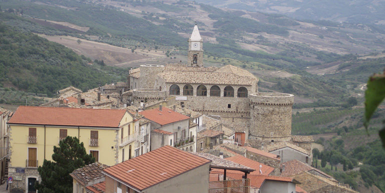 Town House to buy in Italy
