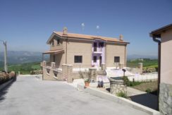 detached villa